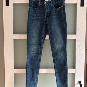 Levi's 311 Shaping Skinny Jeans in Dark Wash - Size 29